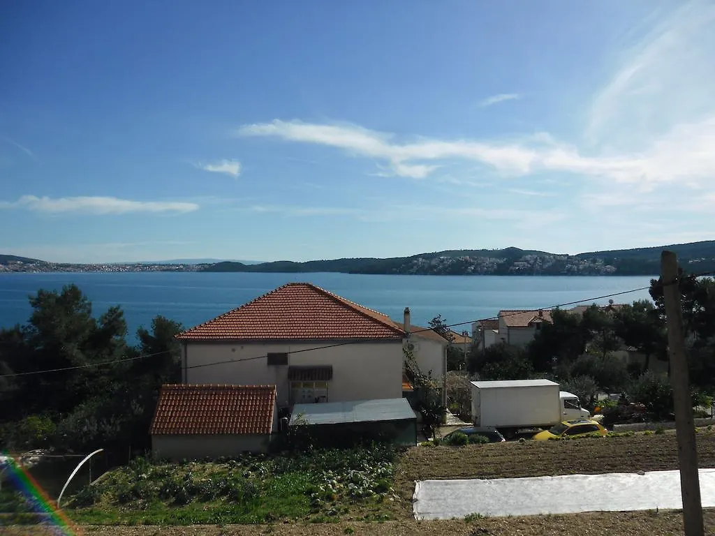 *** Guest house Rooms And Apartments Kurtovic Trogir Croatia