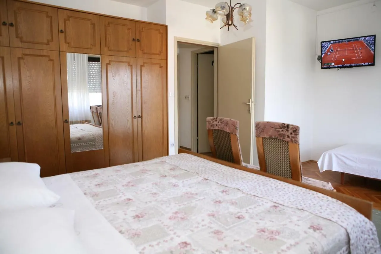 Guest house Rooms And Apartments Kurtovic Trogir