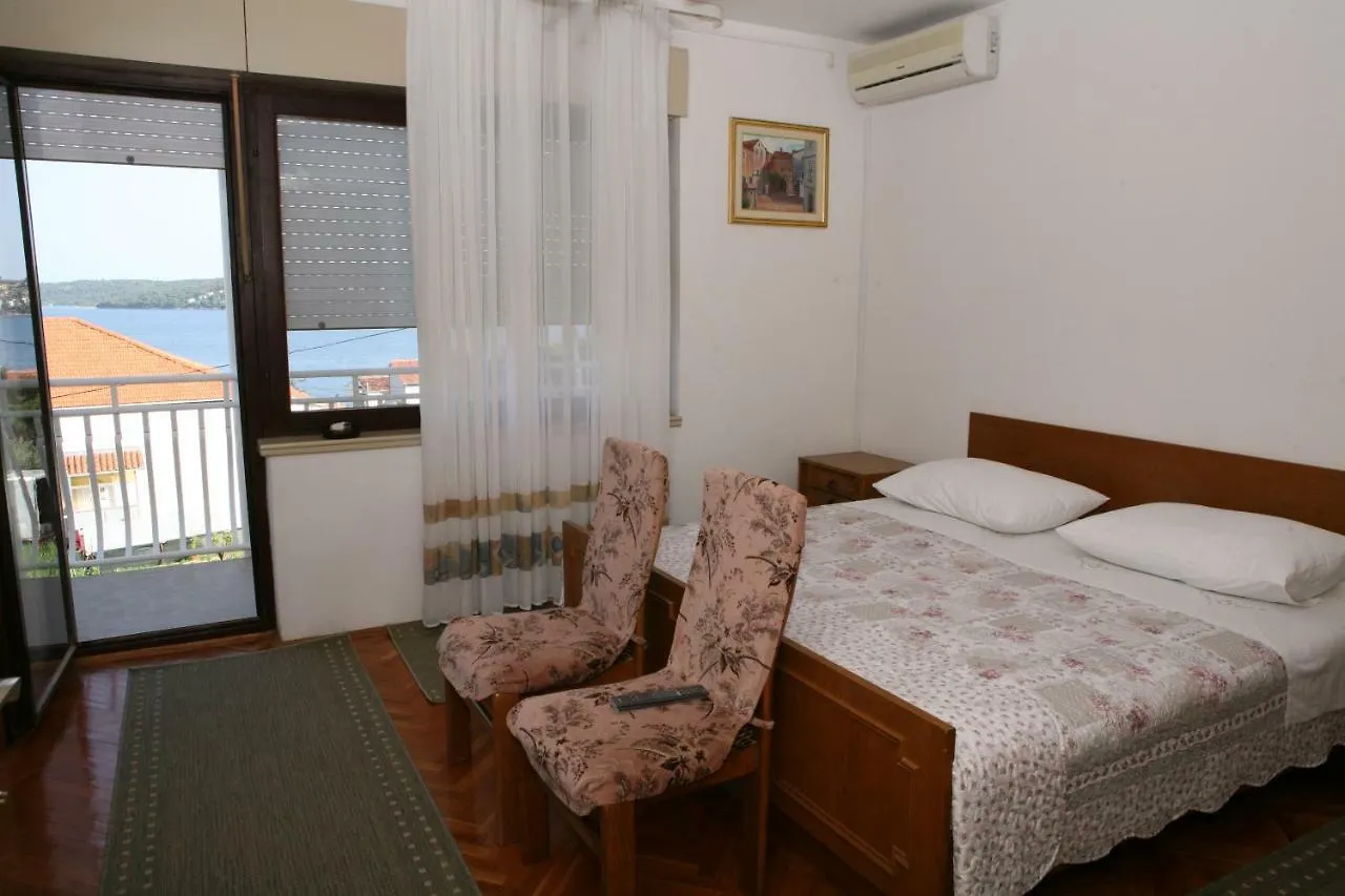 *** Guest house Rooms And Apartments Kurtovic Trogir Croatia