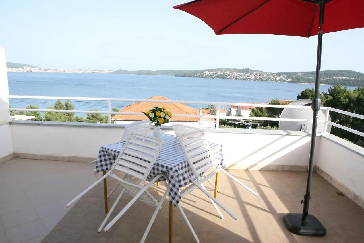Rooms And Apartments Kurtovic Trogir Seget Donji
