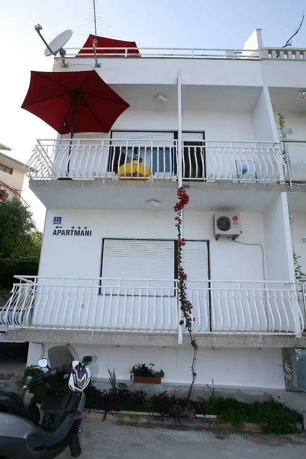 *** Guest house Rooms And Apartments Kurtovic Trogir Croatia