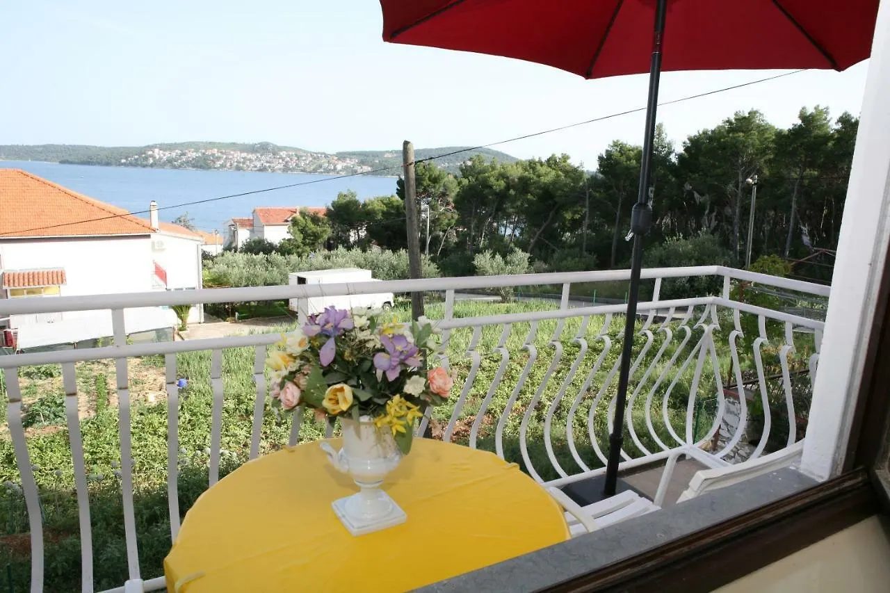 Rooms And Apartments Kurtovic Trogir Croatia